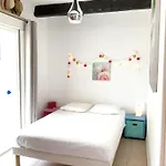 Appartamento Moderne à Avec Jardin Et Terrasse
