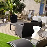 Appartamento Moderne à Avec Jardin Et Terrasse