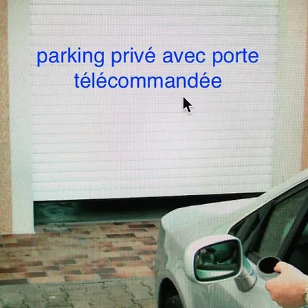 Moderne A Avec Jardin Et Terrasse 昂蒂布